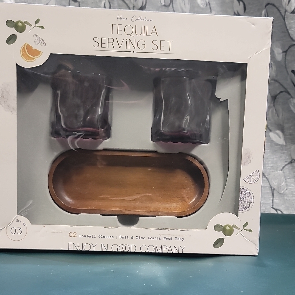 **Tequila Serving Set with Purple Glasses & Acacia Wood Tray**